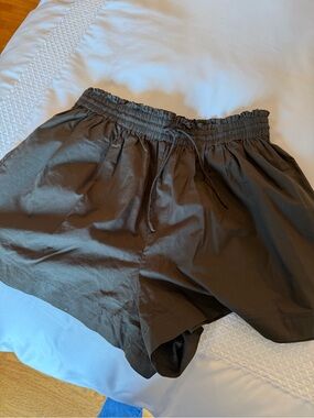 Ulla Johnson charcoal gray elastic waist shorts
